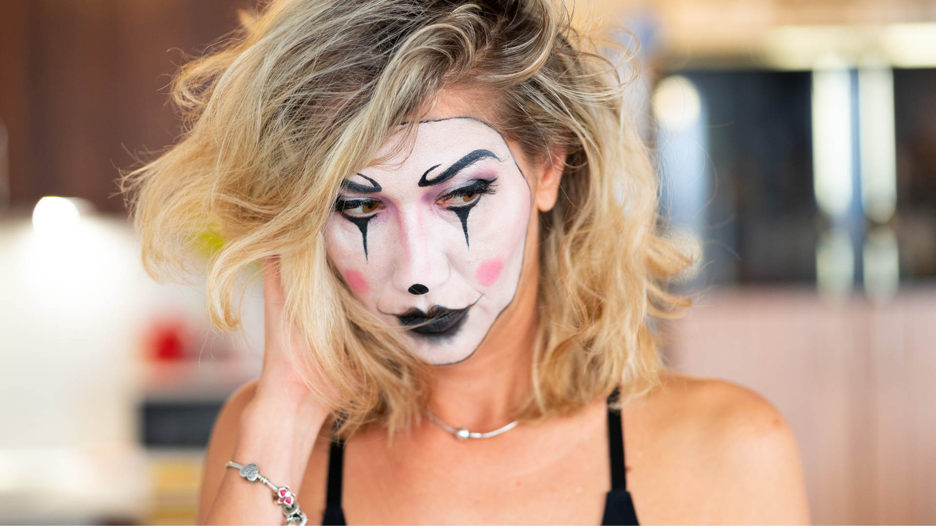 Halloween Skincare Tips: Before & Aftercare of Halloween Makeup