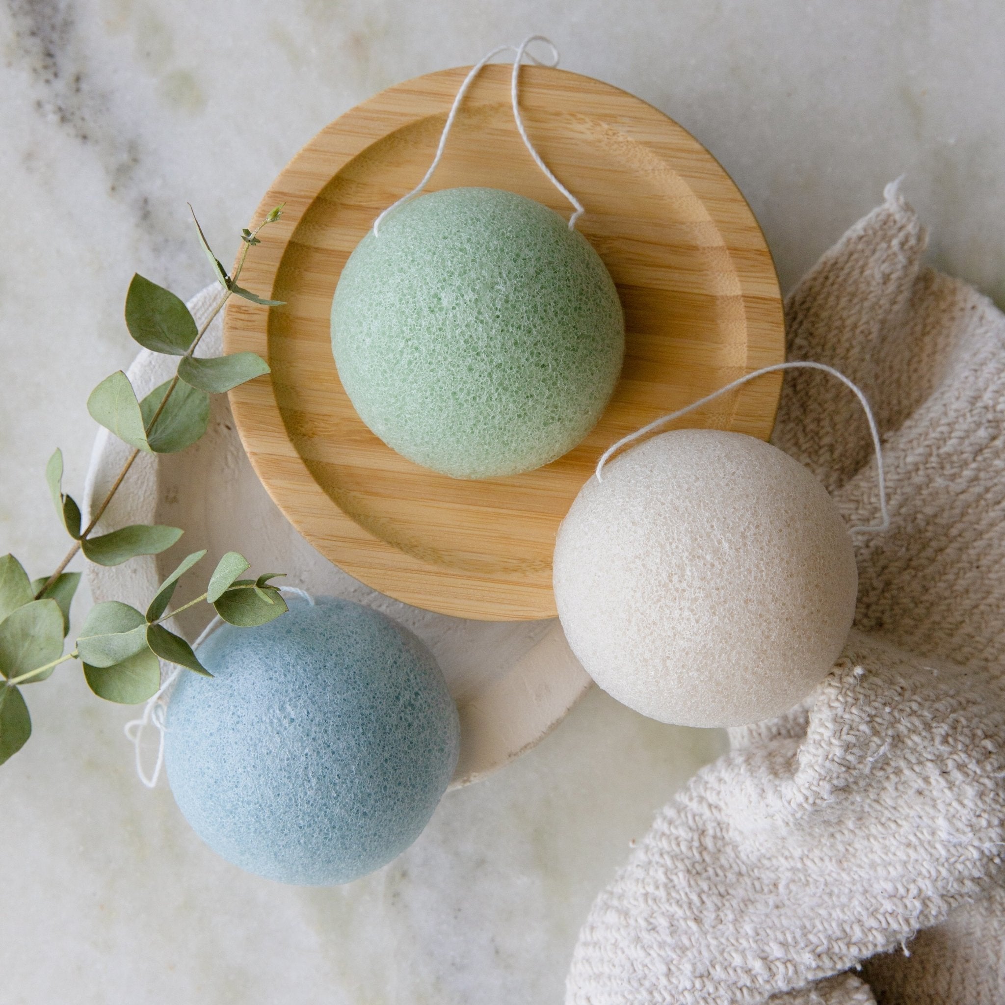 Gift Set: 3 Konjac Facial Cleansing Sponges In Cotton Pouch